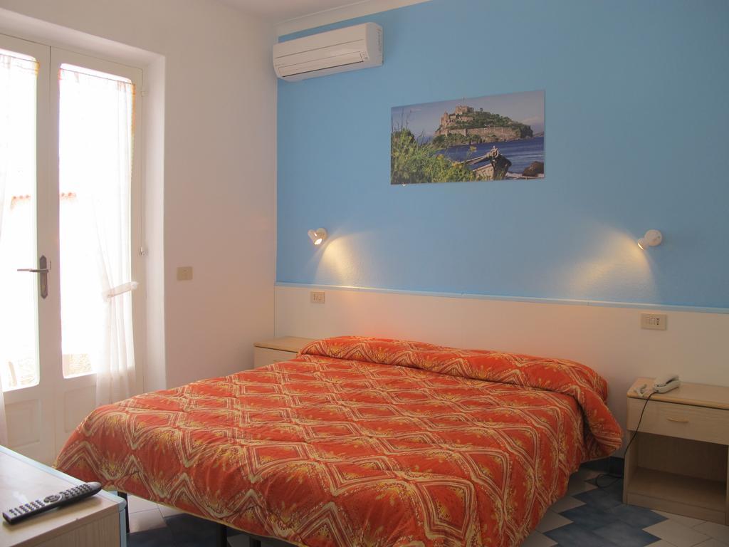 Marinu Forio (Isola d'Ischia)