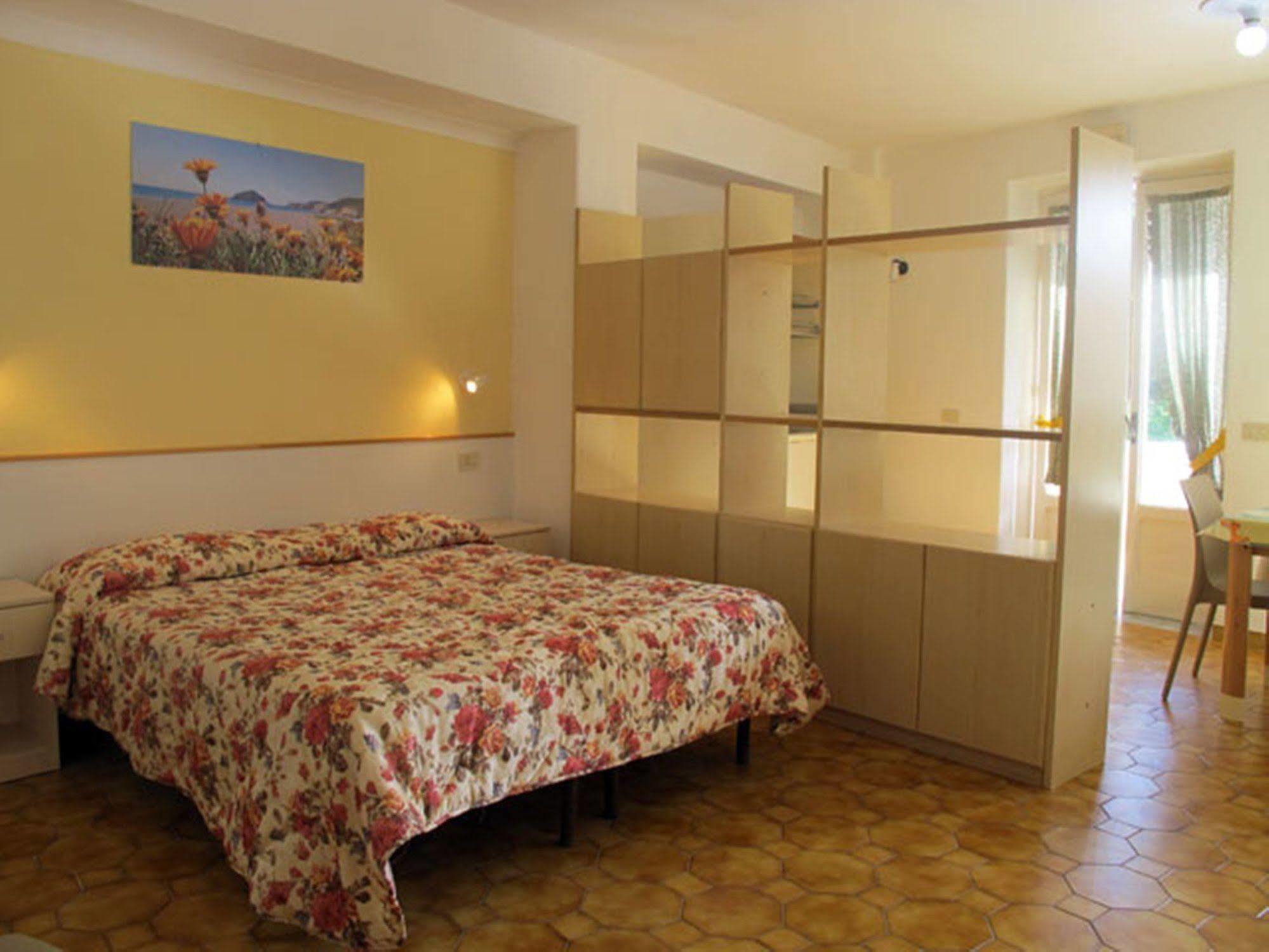 Aparthotel Marinu Forio (Isola d'Ischia)